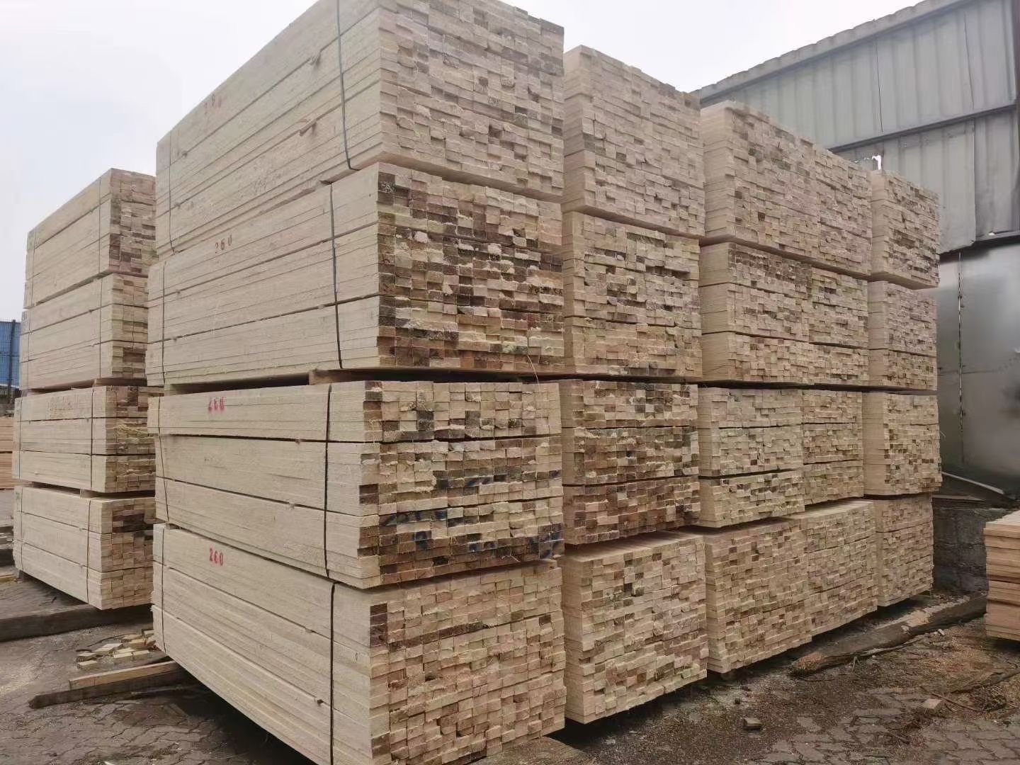 建筑木材-顺通木材-建筑木材厂家gogo体育